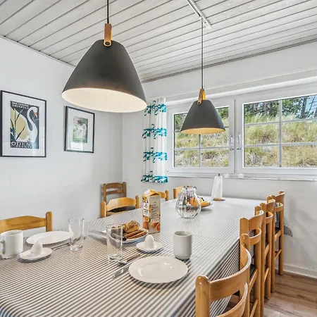 6 Bedroom Beautiful In * Romo