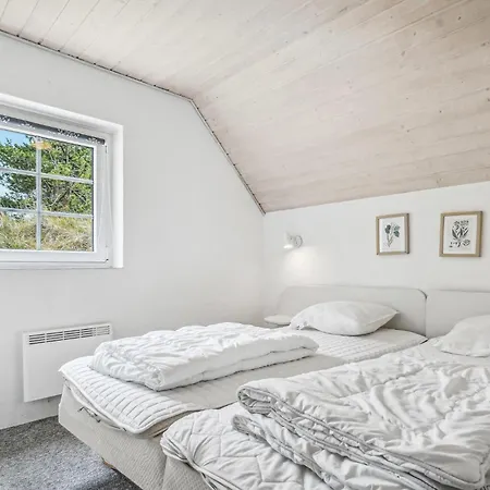 6 Bedroom Beautiful In * Romo