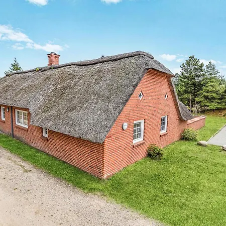 6 Bedroom Beautiful In 度假居 *