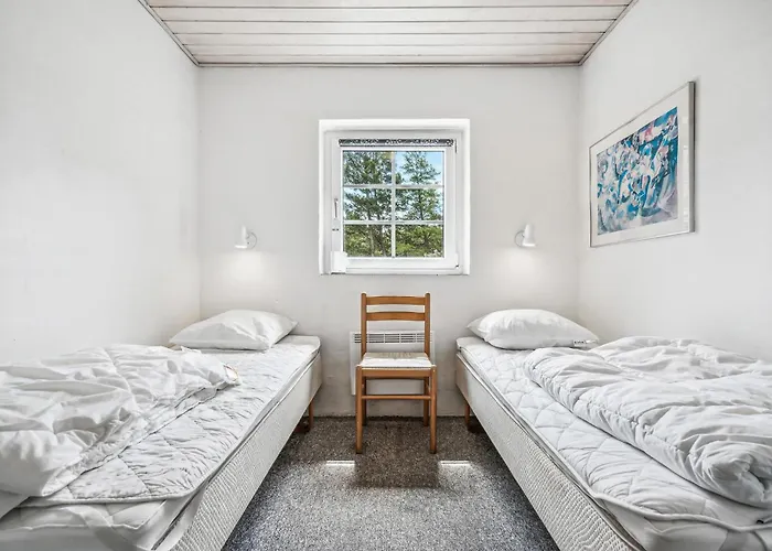 6 Bedroom Beautiful In *