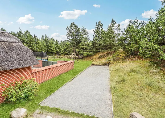 Holiday home 6 Bedroom Beautiful In *